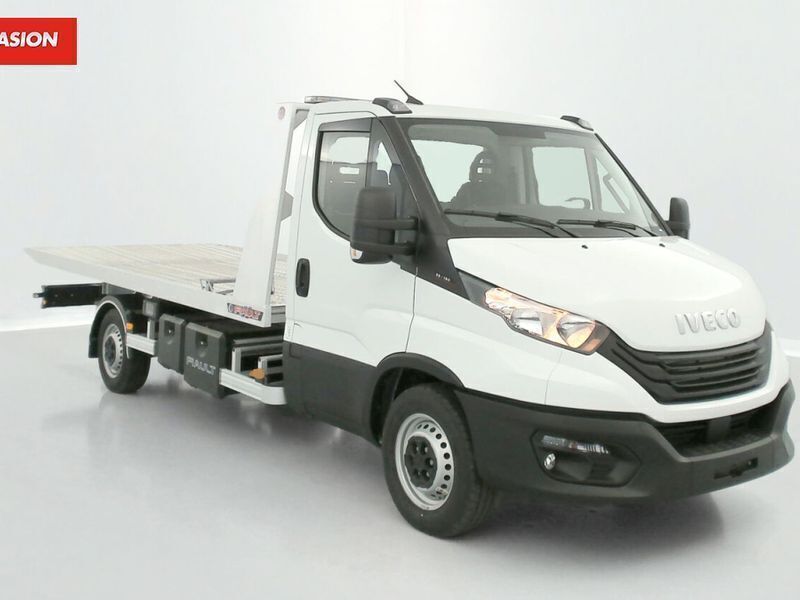 Blanc Utilisé 2023 Iveco Daily Van | 75 480 € - Image 1/4