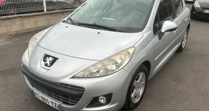 Gris Utilisé 2012 Peugeot 207 Active Citadine | 2 990 € (Bon prix) - Image 1/4