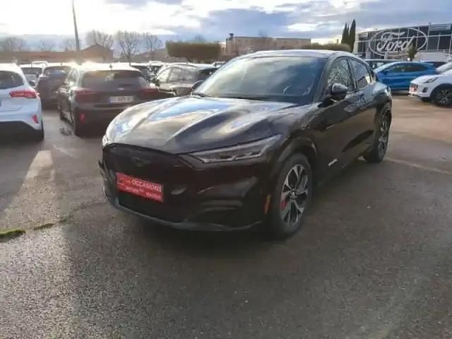 Noir Utilisé 2021 Ford Mustang Mach-E Extended Range SUV | 33 900 € - Image 1/4