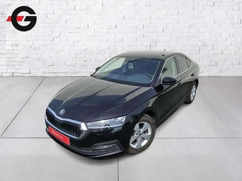 Noir Utilisé 2023 Skoda Octavia Berline | 25 990 € (Prix juste) - Image 1/4