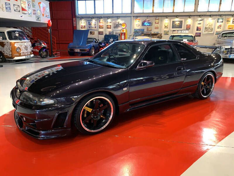 Violet Utilisé 1996 Nissan Skyline GT Coupé | 90 000 € - Image 1/4