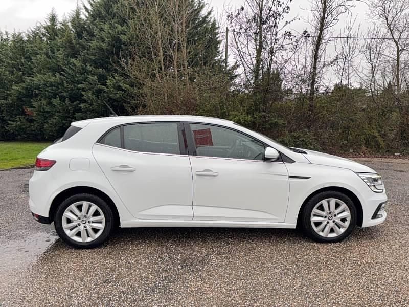 Occasion Renault Mégane IV Business 115 ch (84 kW) 2021 Berline