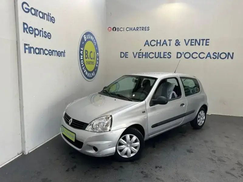 Gris Utilisé 2012 Renault Clio II Authentique Berline | 6 490 € (Prix juste) - Image 1/4