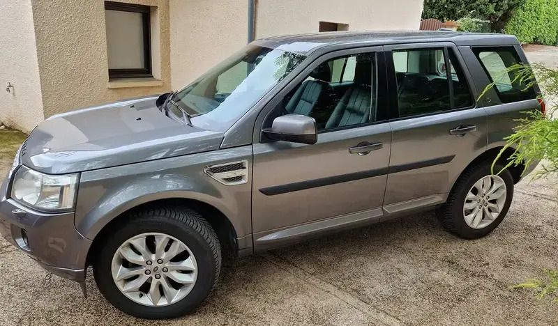 Gris Utilisé 2011 Land Rover Freelander 2 HSE SUV | 8 125 € - Image 1/4
