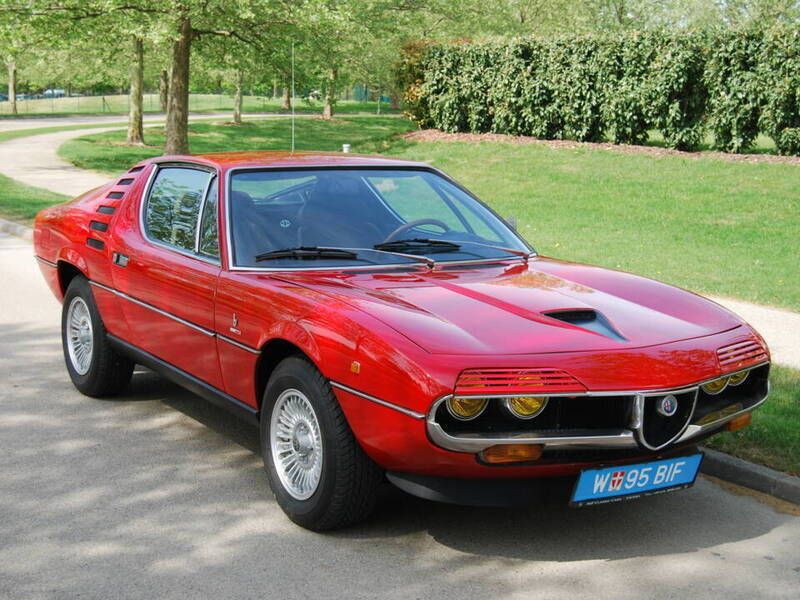 Rouge Occasion 1975 Alfa Romeo Montreal Coupé | 77 000 € - Image 1/4