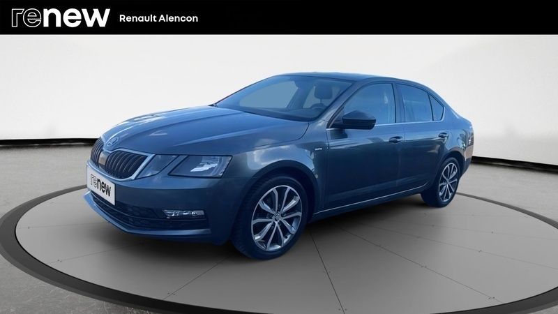 Gris Utilisé 2017 Skoda Octavia Drive Berline | 13 907 € (Prix assez cher) - Image 1/4