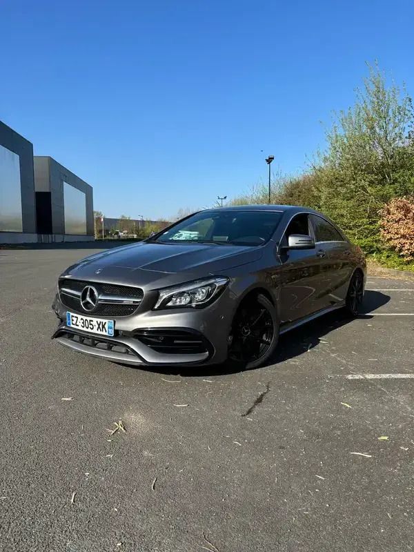 Utilisé 2018 Mercedes CLA45 AMG AMG Berline | 33 900 € (Prix juste) - Image 1/4
