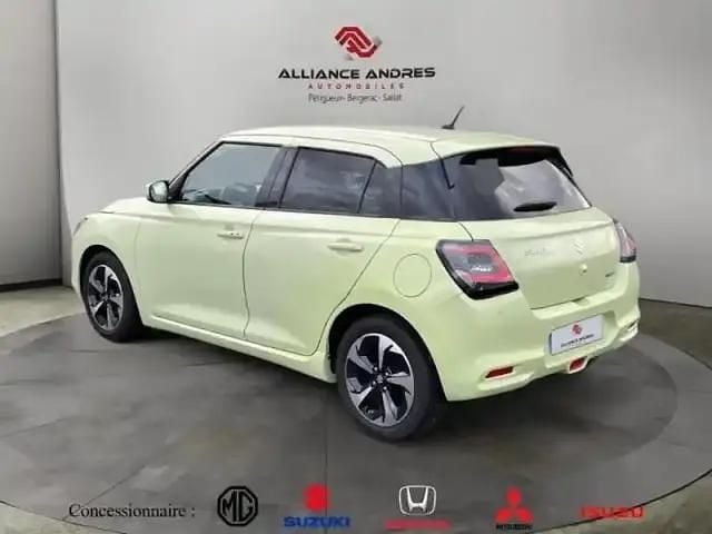 Occasion Suzuki Swift 2024 Cool yellow metal Citadine