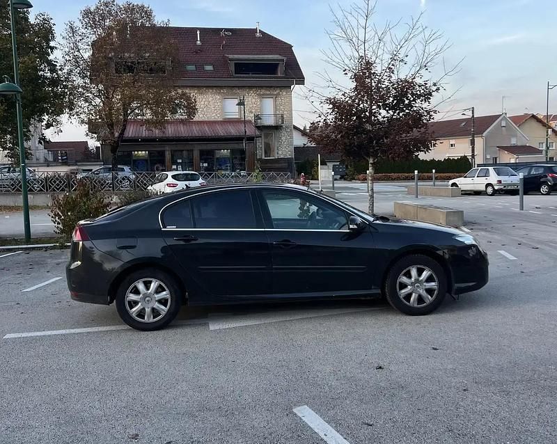 Occasion Renault Laguna III Black Edition 110 ch (80 kW) 2009 Berline