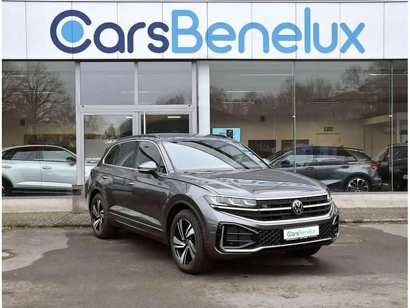 Gris Nouvelle 2025 VW Touareg R-line SUV | 75 846 € (Super prix) - Image 1/4