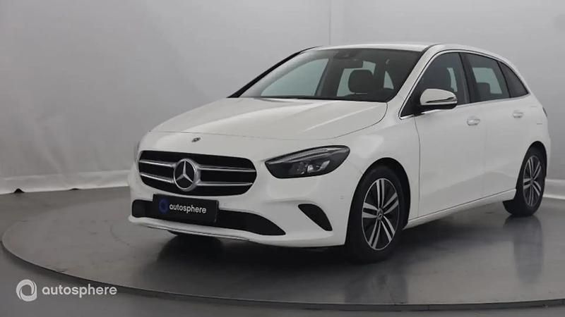 Utilisé 2022 Mercedes 180 Progressive Berline | 24 499 € (Prix juste) - Image 1/4