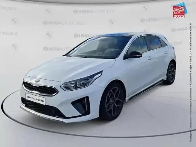 Blanc sensation nacré Utilisé 2019 Kia Ceed GT GT-Line Berline | 18 999 € (Prix juste) - Image 1/4