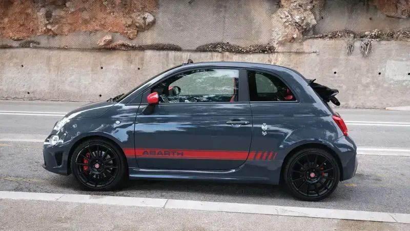 Gris Utilisé 2019 Abarth 595 Competizione Citadine | 22 500 € (Prix assez cher) - Image 1/2