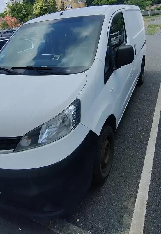 Image 2/4