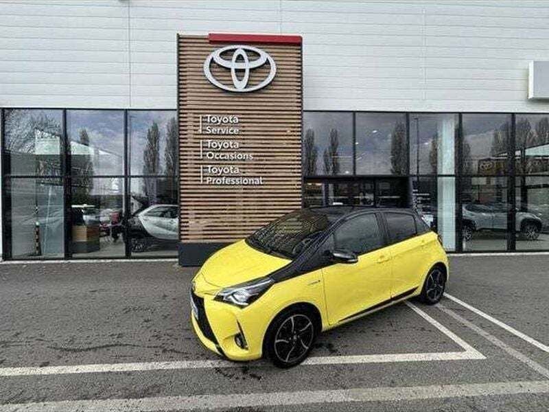 Utilisé 2017 Toyota Yaris Hybrid Berline | 14 680 € (Prix juste) - Image 1/1