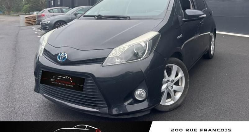 Noir Utilisé 2012 Toyota Yaris Hybrid Citadine | 9 990 € - Image 1/4