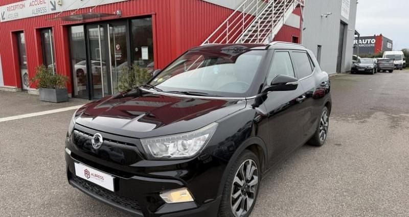 Occasion Ssangyong (KGM) Tivoli 115 ch (84 kW) 2015 Noir SUV