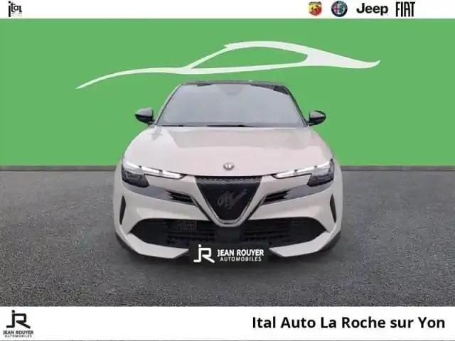 Occasion Alfa Romeo Junior 2025 Ivoire scala métallisée/toit noir SUV