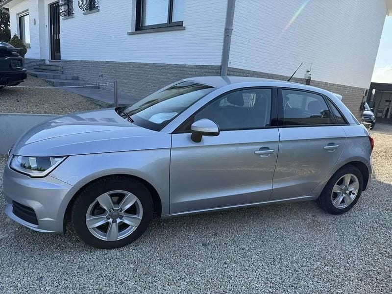 Gris Utilisé 2018 Audi A1 Sportback Citadine | 13 750 € (Super prix) - Image 1/4
