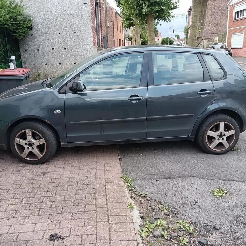 Utilisé 2003 VW Polo Berline | 1 800 € - Image 1/4