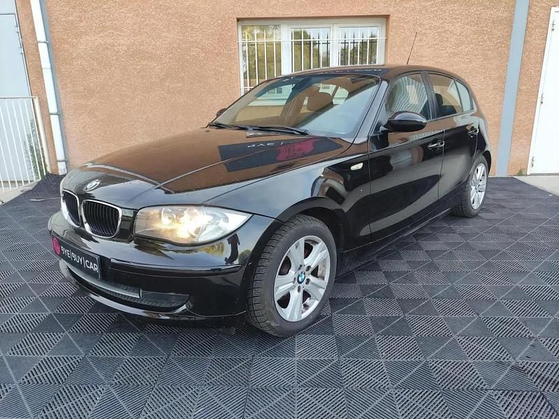 Noir Utilisé 2009 BMW 118 Citadine | 7 290 € (Prix assez cher) - Image 1/4
