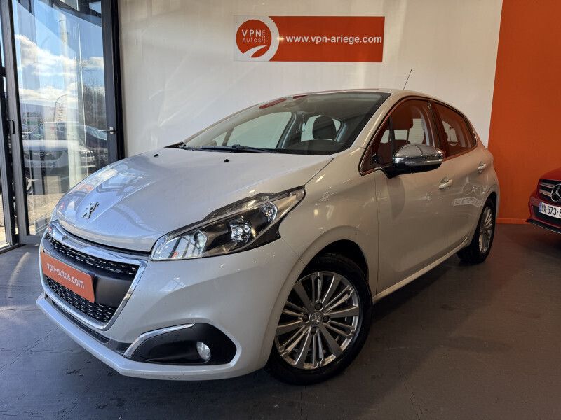 Utilisé 2018 Peugeot 208 Allure Citadine | 10 950 € (Prix juste) - Image 1/4