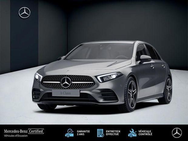 Gris Utilisé 2022 Mercedes A180 AMG line Berline | 27 900 € (Prix juste) - Image 1/4