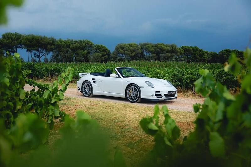 Blanc Utilisé 2010 Porsche 911 Turbo S Cabriolet Cabriolet | 124 990 € - Image 1/4