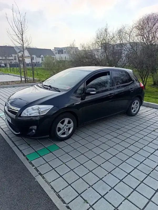 Utilisé 2010 Toyota Auris Hybrid Berline | 7 000 € (Prix assez cher) - Image 1/4