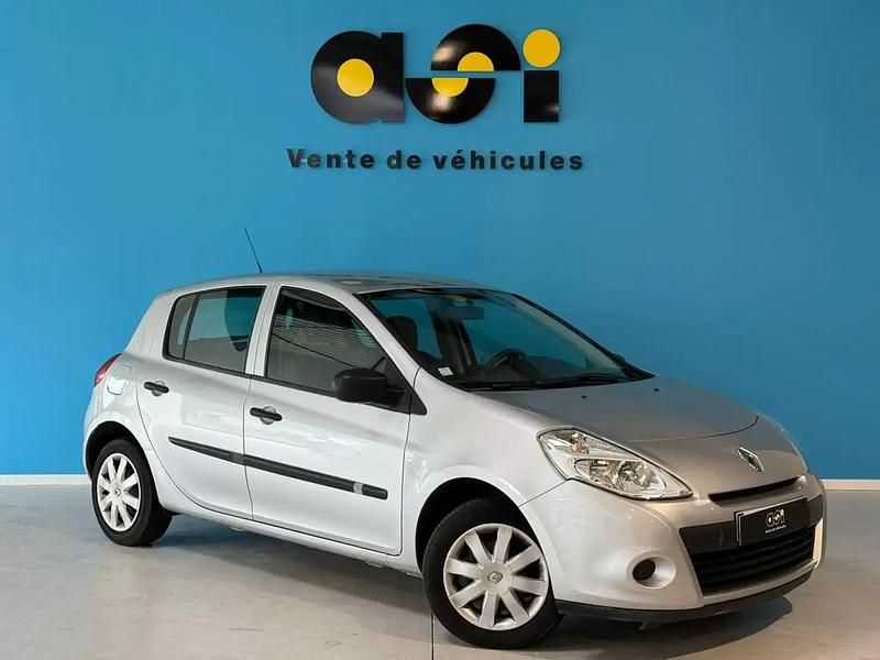 Gris Utilisé 2009 Renault Clio III Berline | 5 990 € (Prix assez cher) - Image 1/4