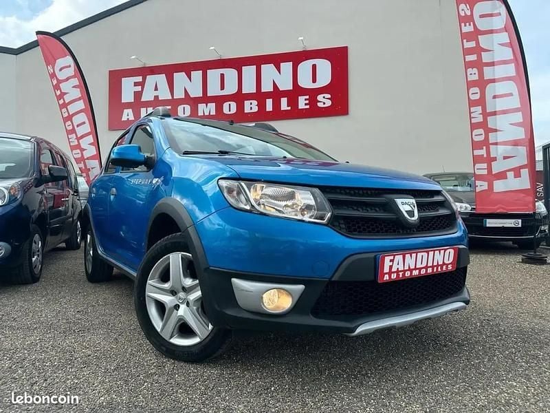 Bleu Utilisé 2015 Dacia Sandero Prestige Citadine | 8 990 € (Prix juste) - Image 1/4