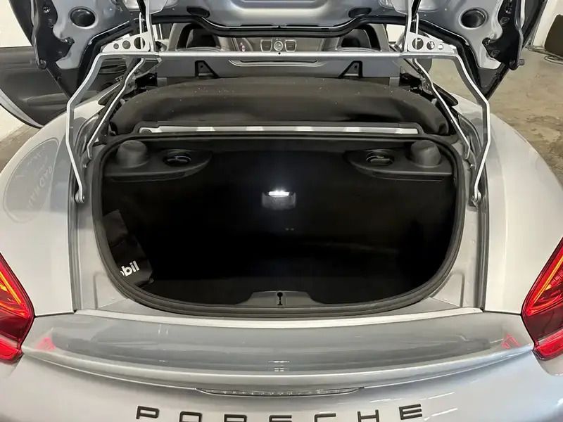 Image 2/4