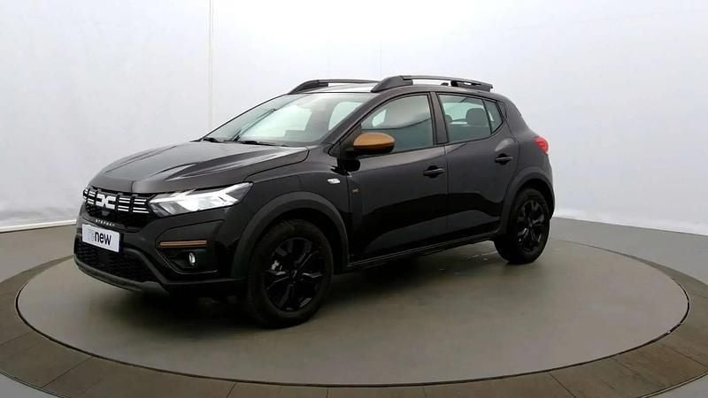 Noir Utilisé 2025 Dacia Sandero Extreme Citadine | 17 290 € (Prix juste) - Image 1/4