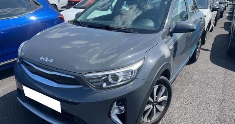 Gris Utilisé 2021 Kia Stonic Active SUV | 16 990 € (Bon prix) - Image 1/4