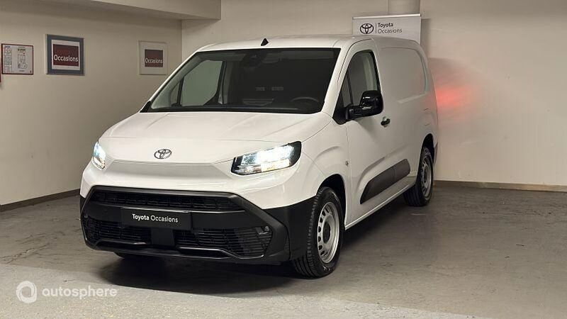Blanc Nouvelle 2024 Toyota Proace City Van | 19 999 € - Image 1/4