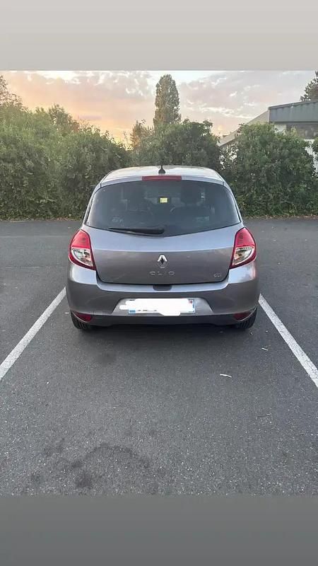 Image 2/4