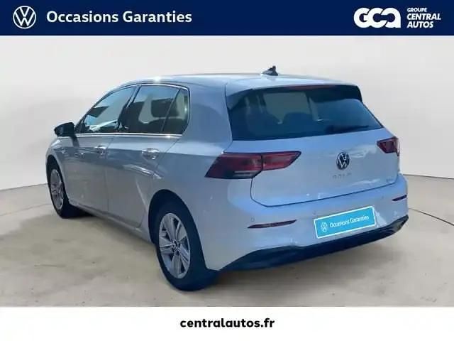 Occasion VW Golf VIII 110 ch (80 kW) 2024 Blanc pur uni Berline