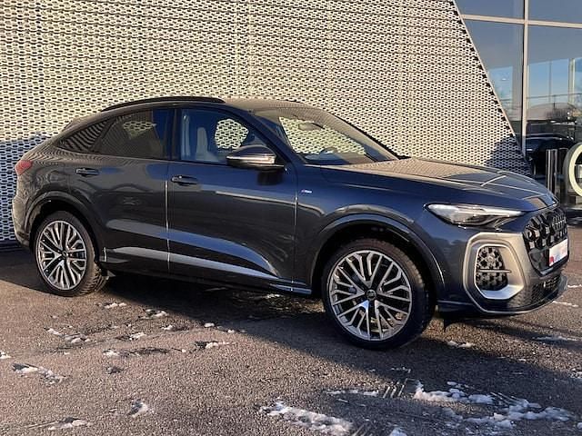 Nouvelle Audi Q5 Sportback S-Line 204 ch (150 kW) 2025 Gris daytona nacré SUV