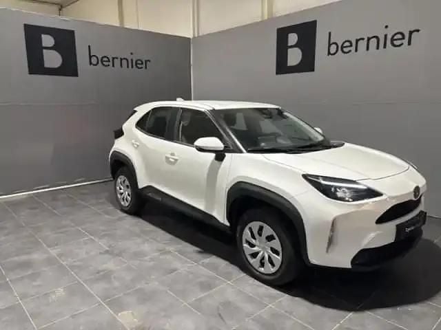 Blanc Occasion 2025 Toyota Yaris Cross SUV | 23 980 € (Bon prix) - Image 1/4