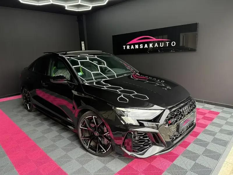 Noir Utilisé 2021 Audi RS3 Sport Citadine | 63 990 € (Prix juste) - Image 1/4