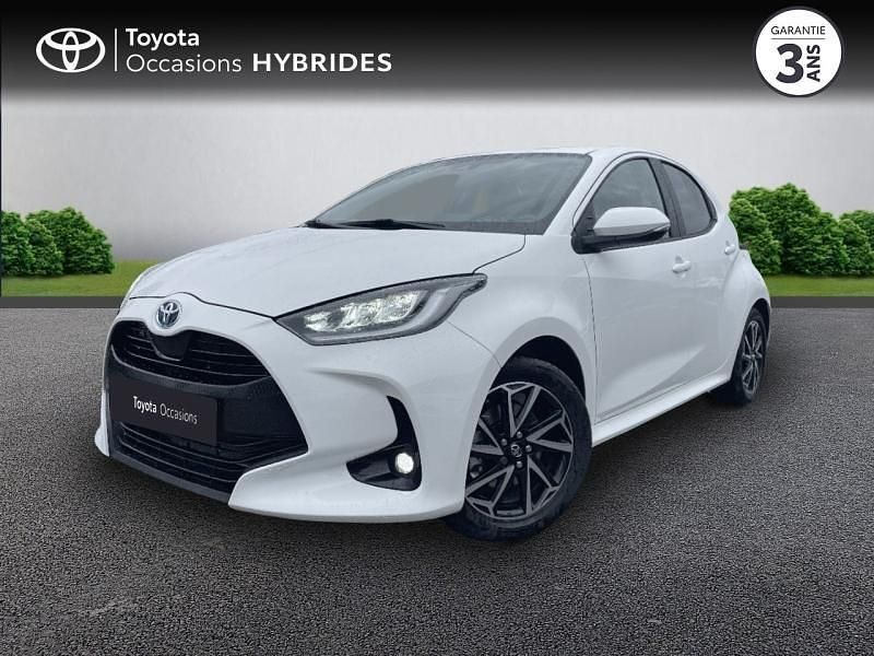 Occasion Toyota Yaris Hybrid Design 92 ch (67 kW) 2023 Blanc Berline