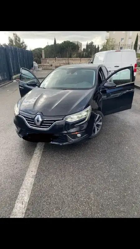 Utilisé 2016 Renault Mégane IV Intens Berline | 8 500 € (Prix juste) - Image 1/4