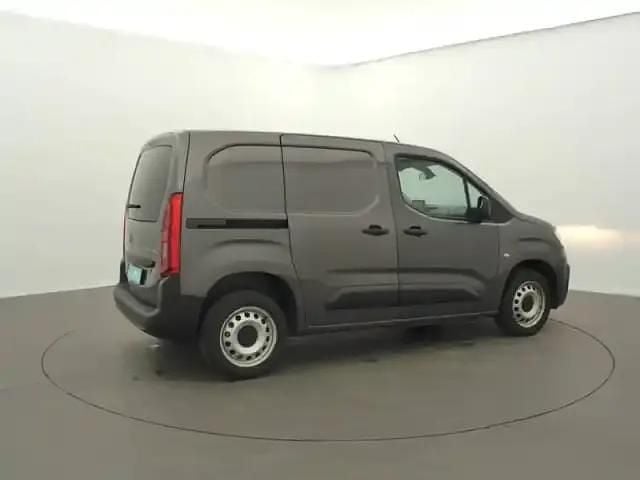 Occasion Citroën Berlingo 2023 Gris platinium Monospace
