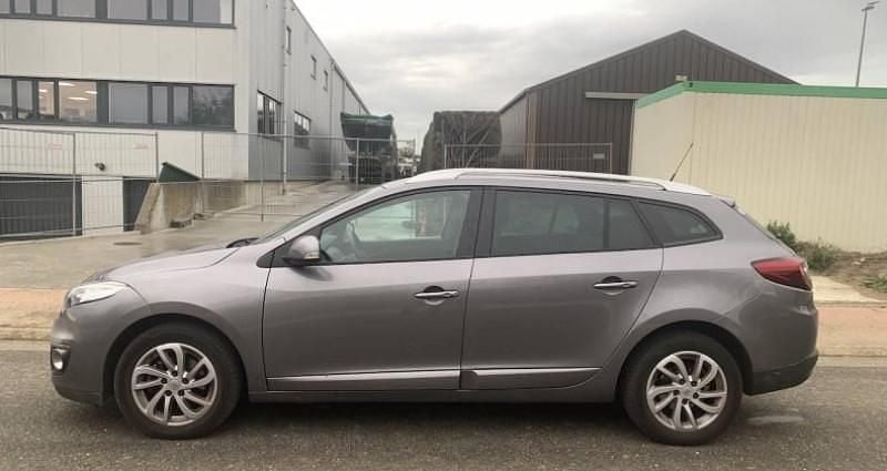 Occasion 2012 Renault Mégane III Berline | 8 370 € (Prix juste) - Image 1/4