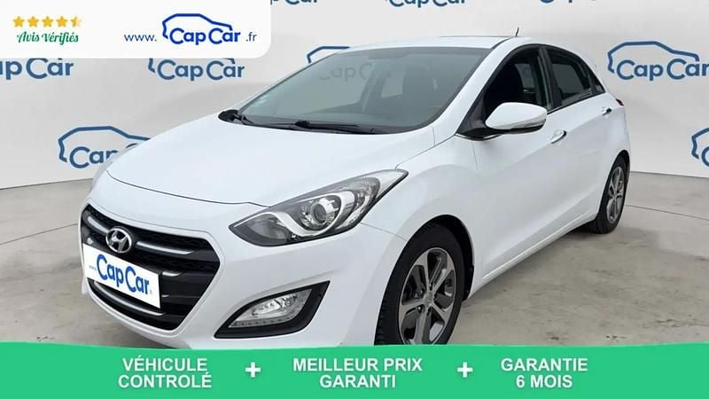 Blanc Utilisé 2015 Hyundai i30 Berline | 9 390 € - Image 1/4