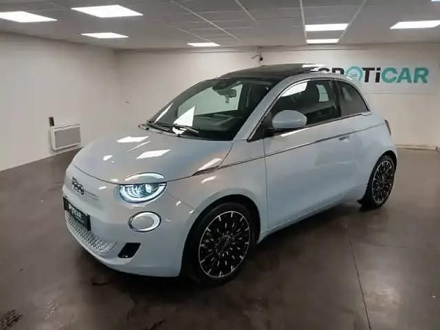 Bleu Utilisé 2022 Fiat 500e Citadine | 16 970 € (Prix juste) - Image 1/4