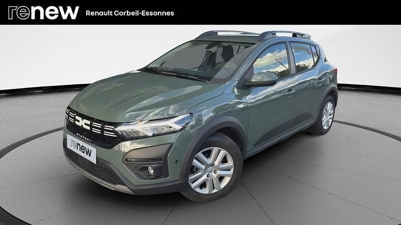 Gris Utilisé 2024 Dacia Sandero Expression Citadine | 15 990 € (Prix juste) - Image 1/4