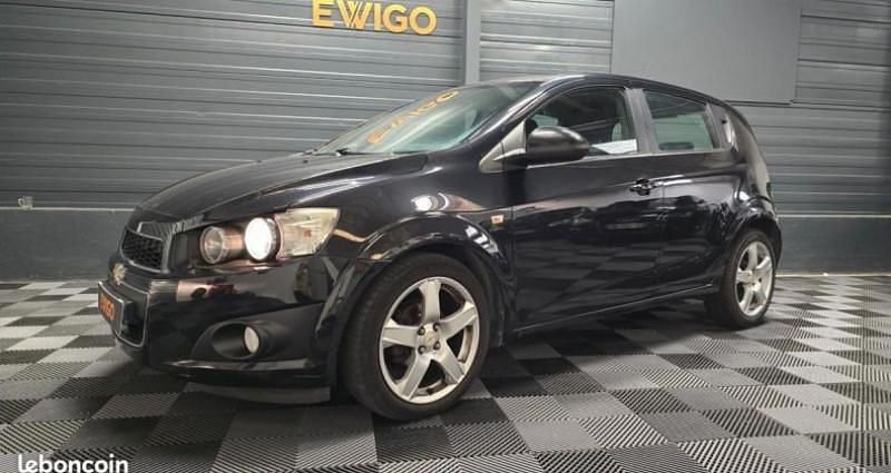Noir Utilisé 2011 Chevrolet Aveo LTZ Citadine | 4 490 € - Image 1/4