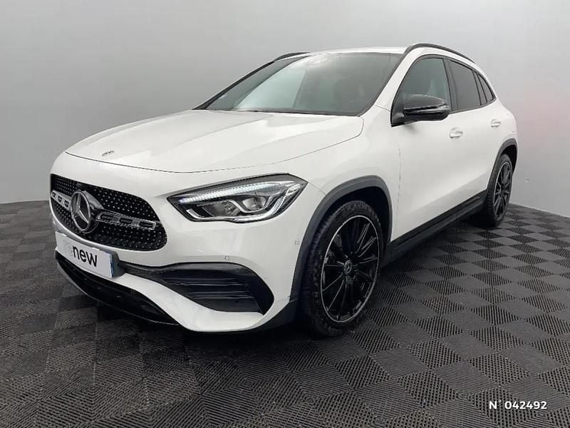 Blanc Utilisé 2021 Mercedes 200 AMG line | 33 490 € (Prix juste) - Image 1/4