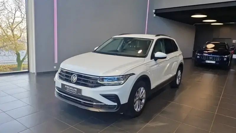 Blanc Utilisé 2021 VW Tiguan Business SUV | 26 990 € (Super prix) - Image 1/4